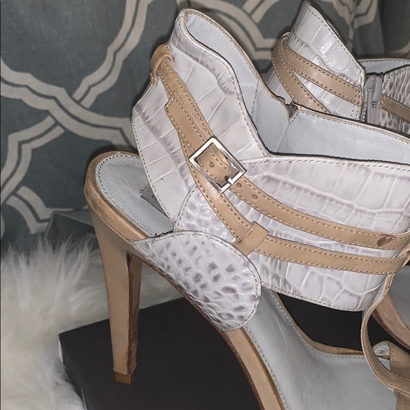 Classique Entier Animal Print Strappy Sandals 9M - Picture 3 of 4